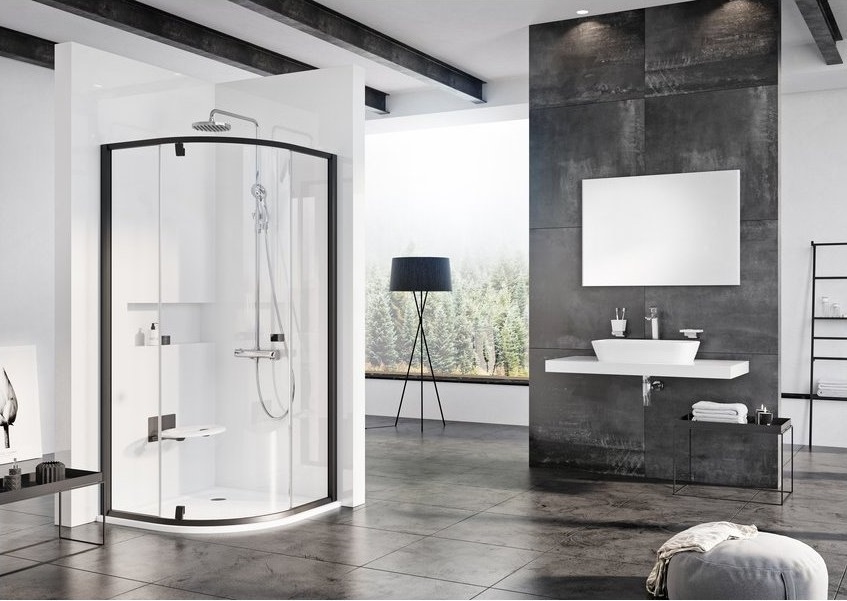 sprchovy-kout-u-okna-ravak